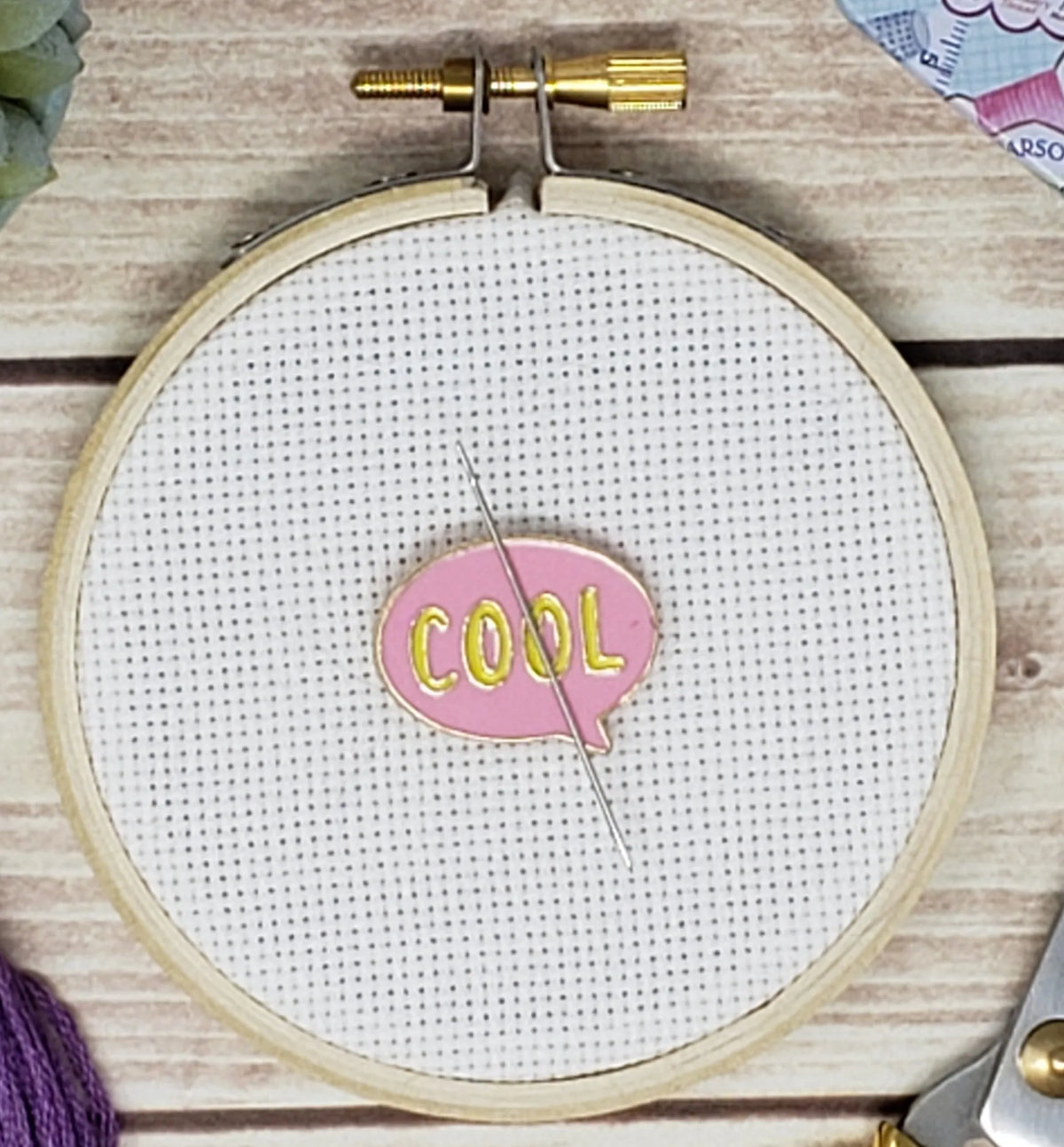 Cool Thought Bubble Needle Minder