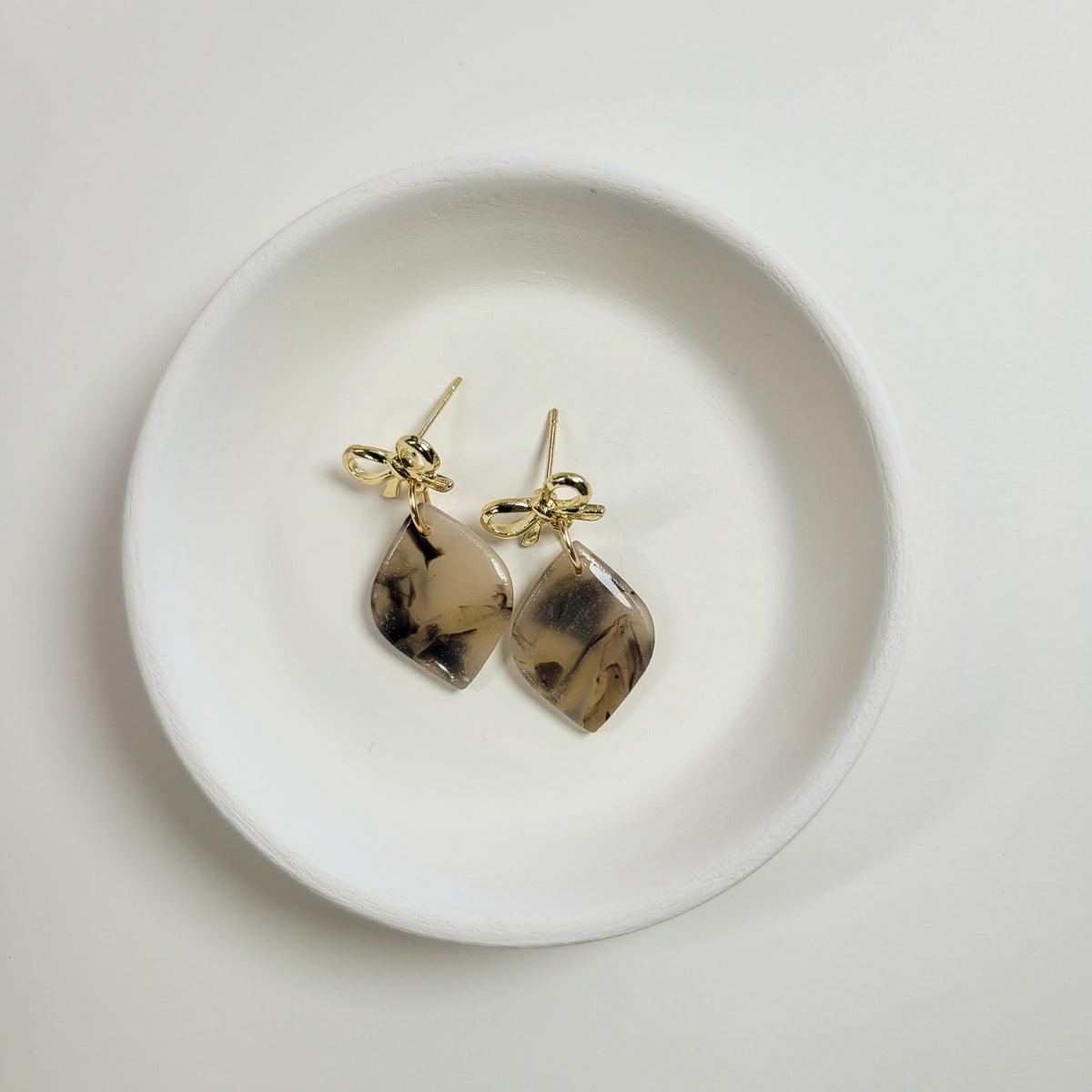 Tortoise Shell Pointed Drop- Light