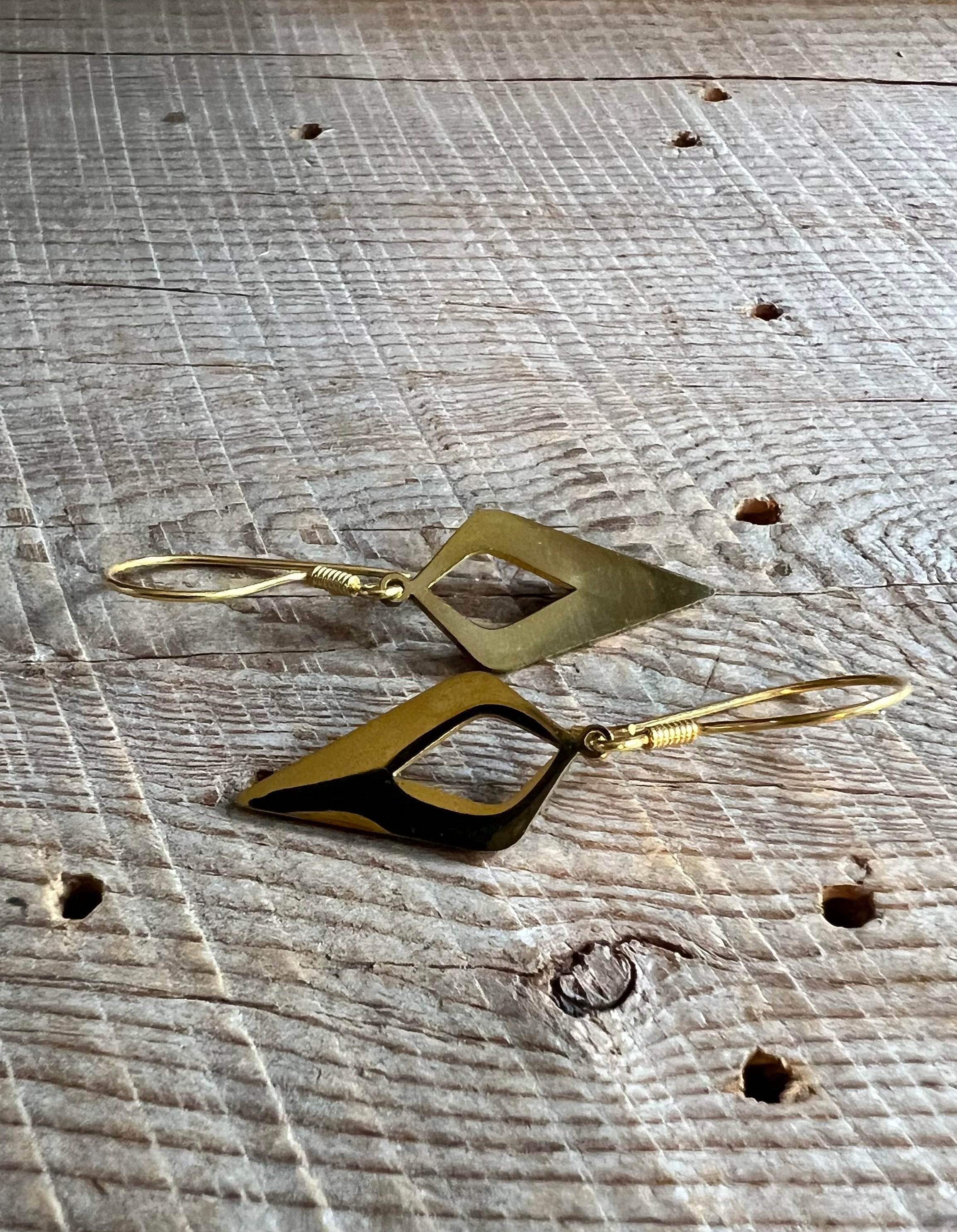 SariBlue® Little Rhombus Earrings