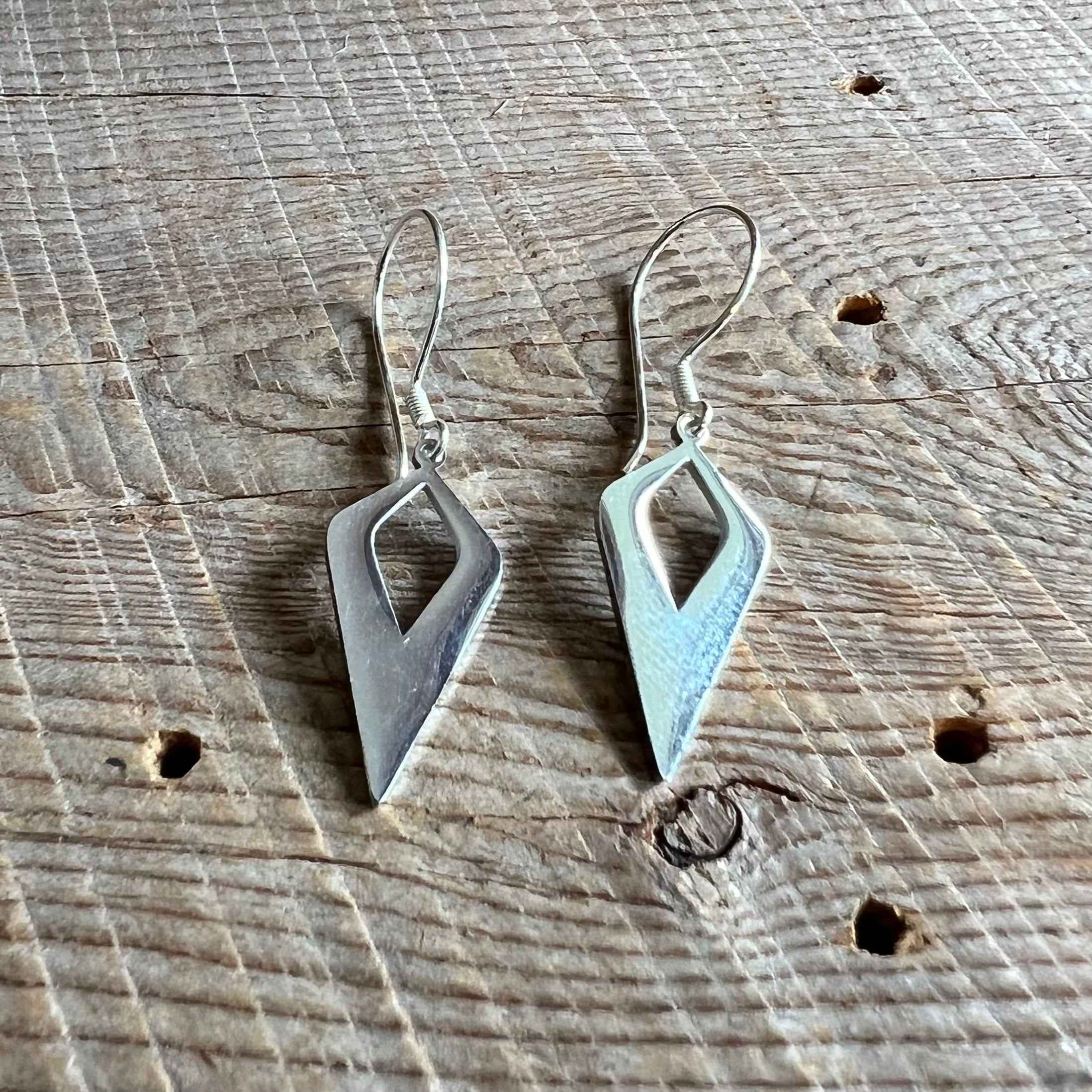 SariBlue® Little Rhombus Earrings