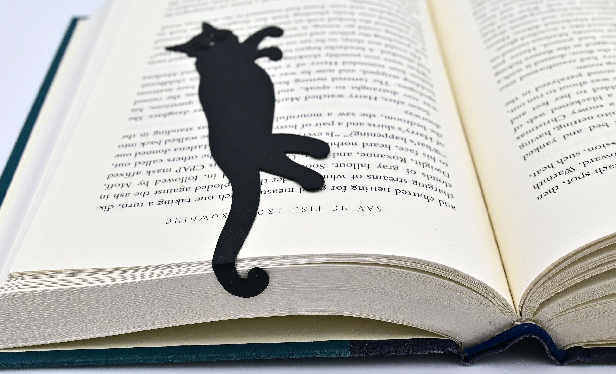Curious Cat Hanging Bookmark | Black Metal Cat Bookmark