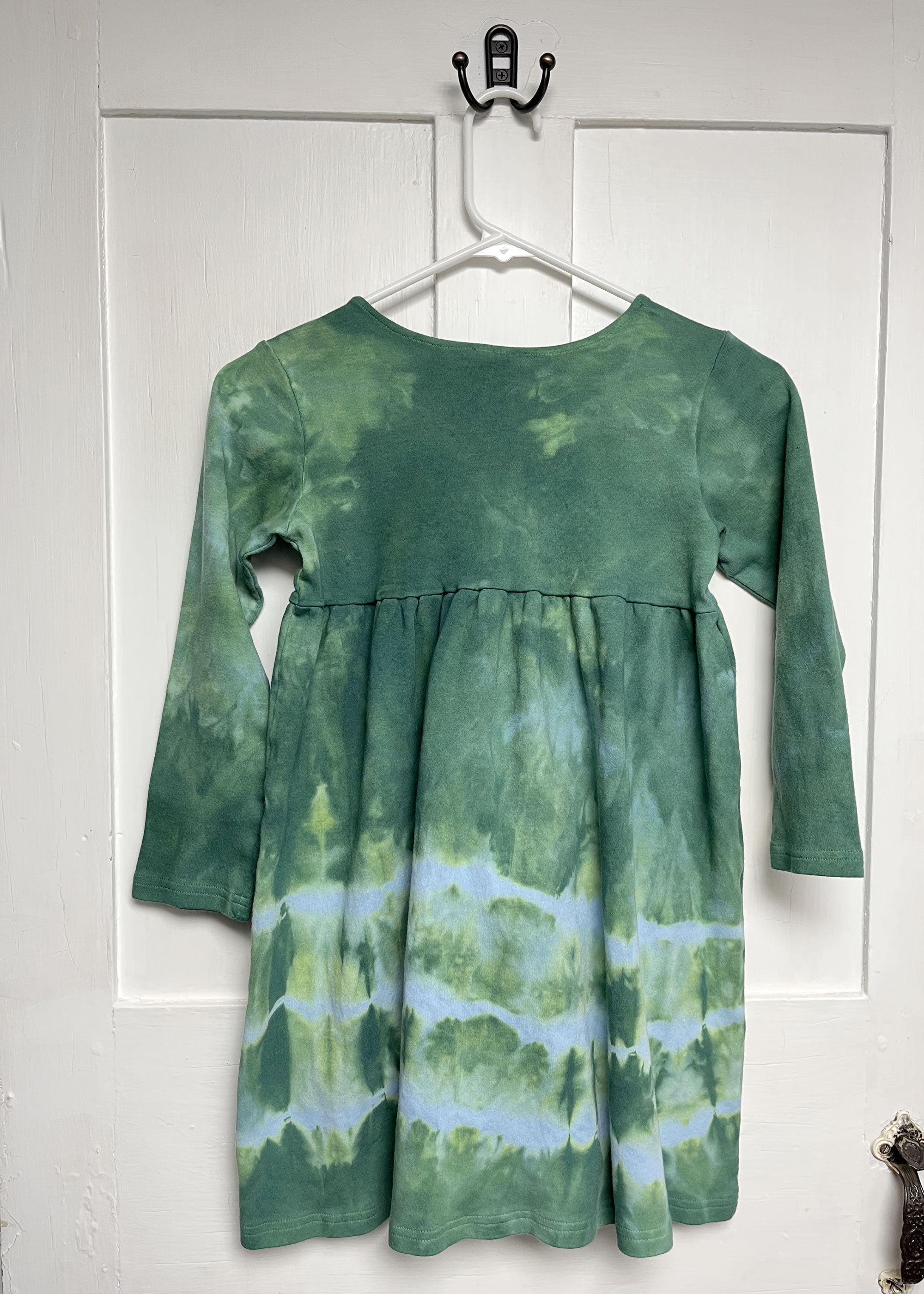 Mountain Dress, Green Mountain Dress, Girls Mountain Dress, Long Sleeve Dress, Mountain Lovers Dress, Dress for Hiker, Tie Dye Dress