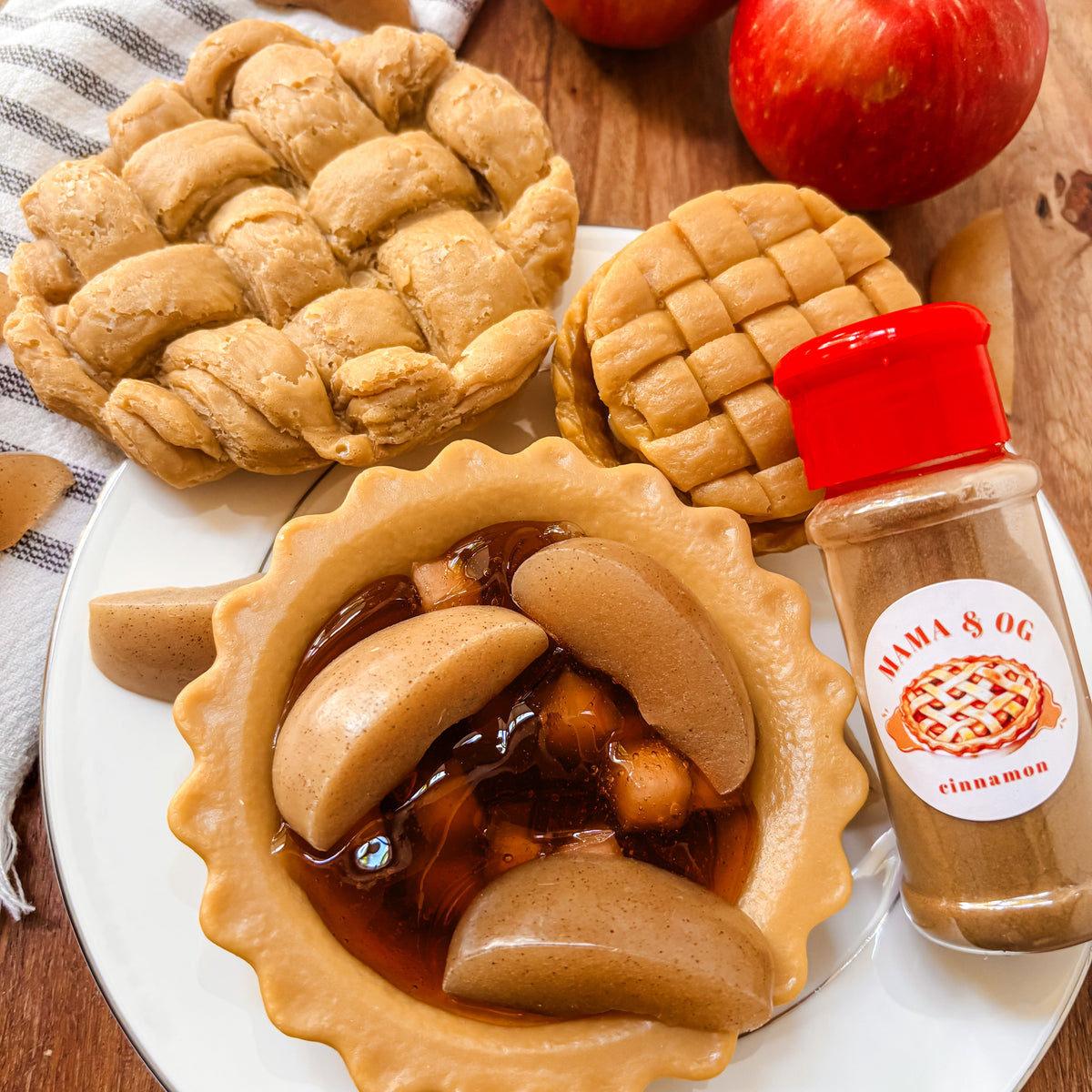 Pie Crust & Shell + Sliced Apples
