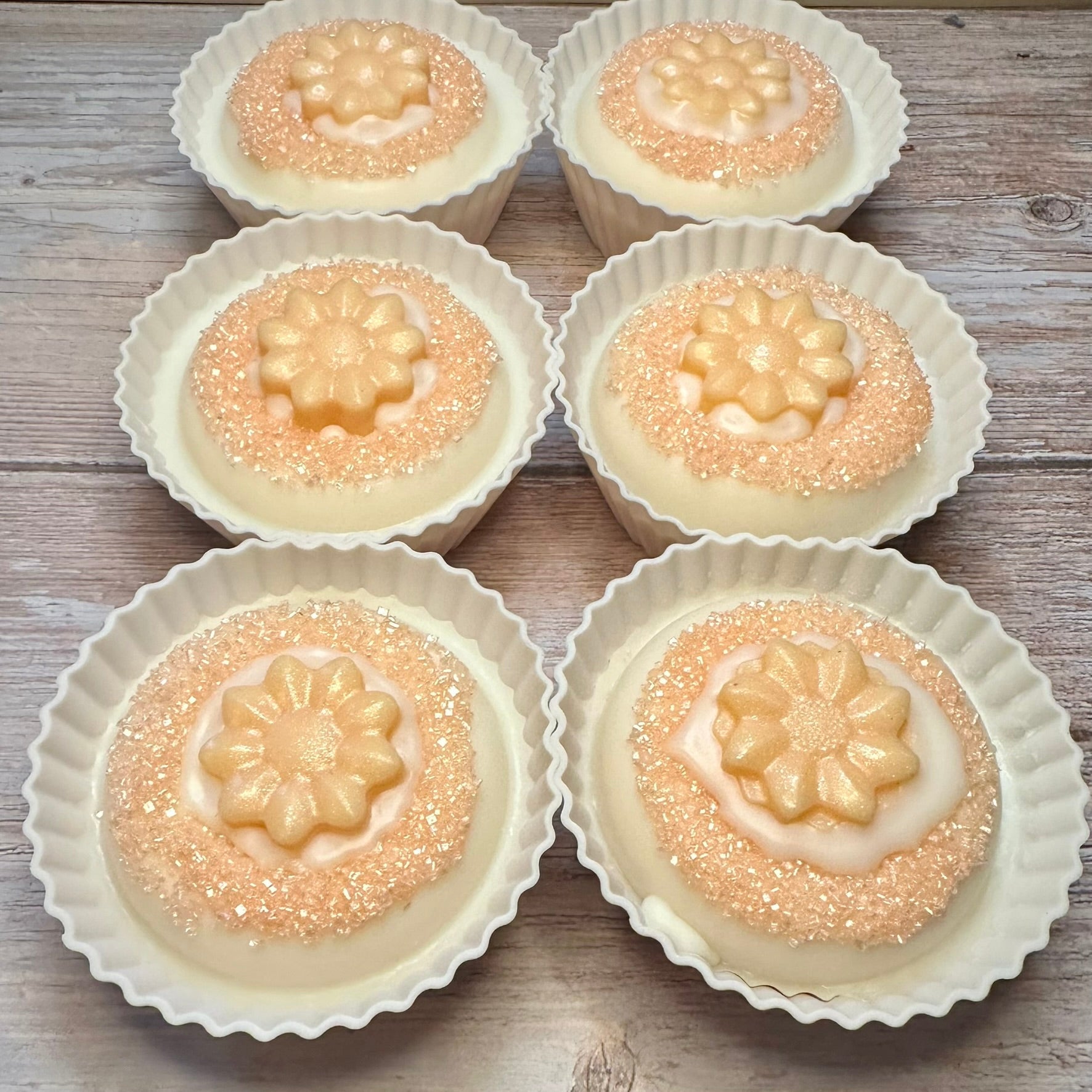 peachy-sparkle-mini-cake-wax-melts-candied-peach-buttercream-the-kine-collective