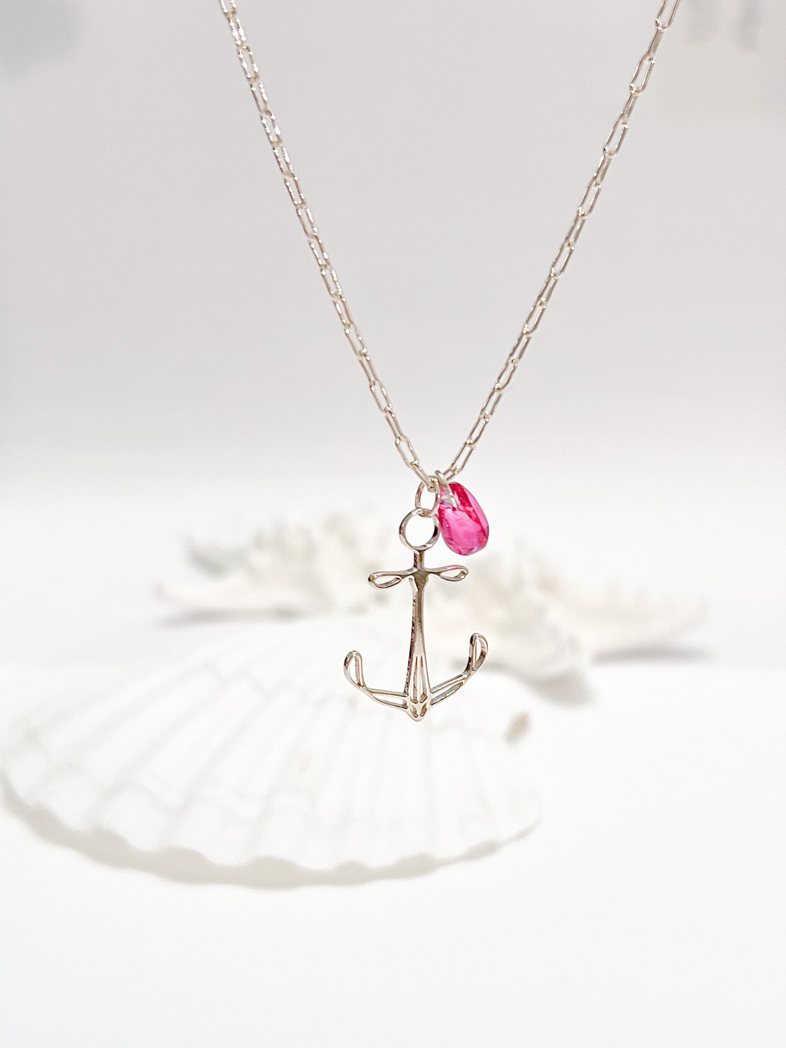 plymouth anchor long pendant necklace - gold