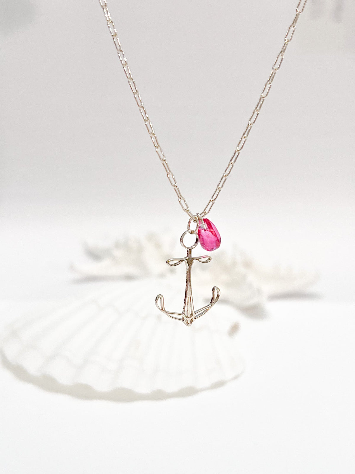 plymouth anchor long pendant necklace - gold