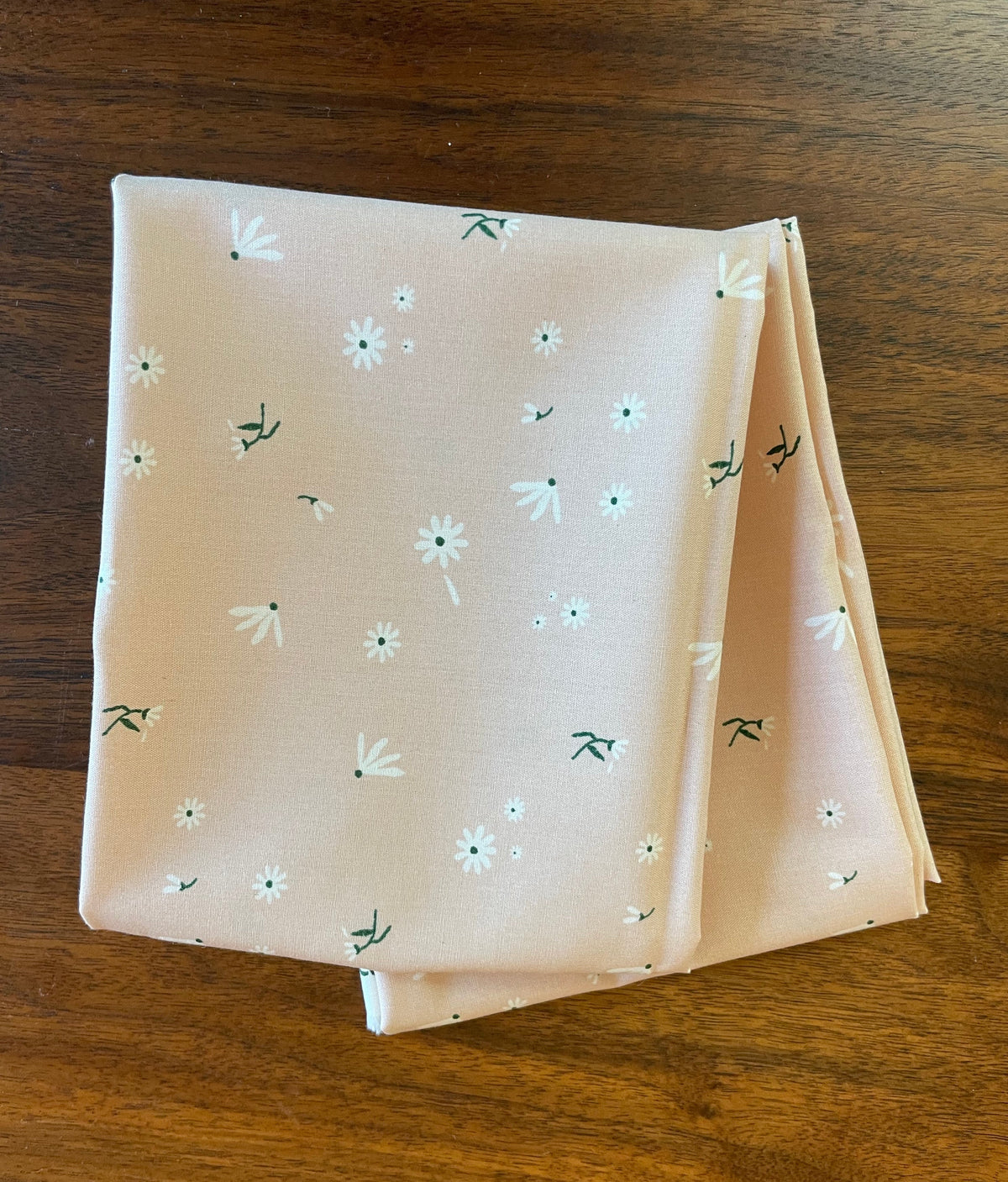 Fat Quarters Tossed Daisies Meadow Organic Poplin