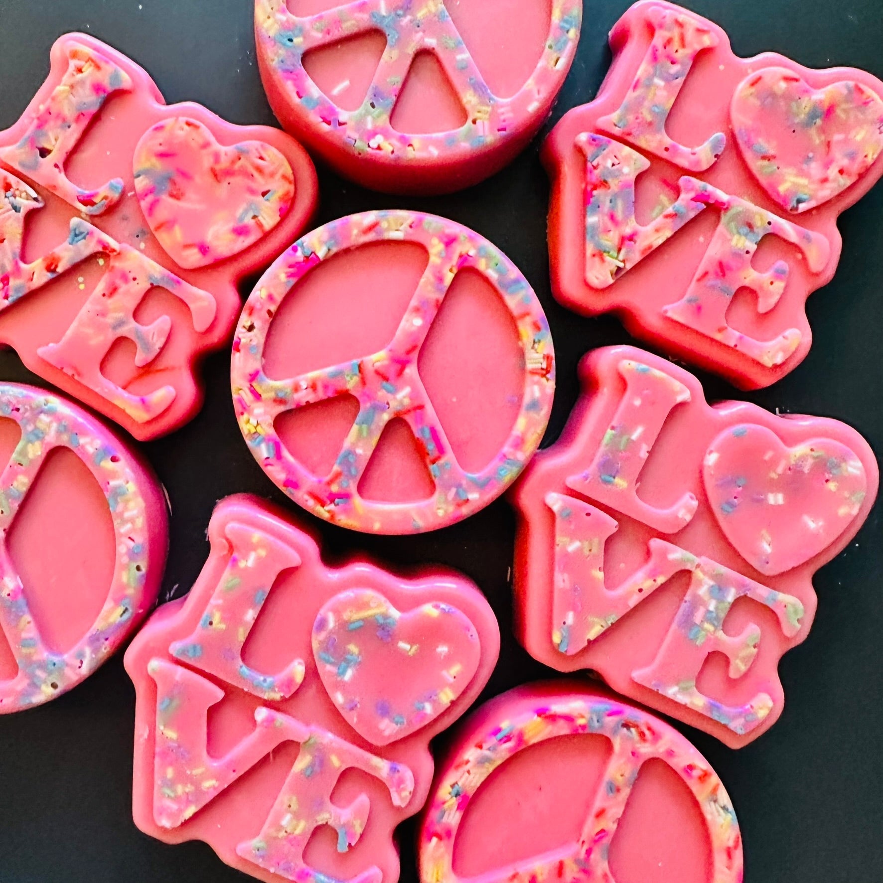 hearts-and-bones-wax-melt-slab-strawberry-tobacco-the-kine-collective