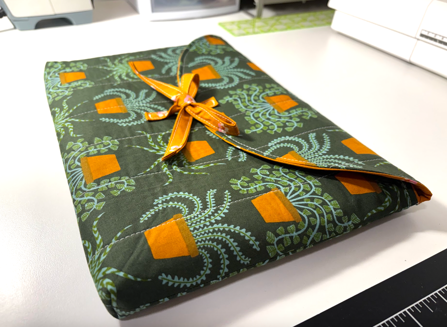 Quilted Laptop Case with Tie Close