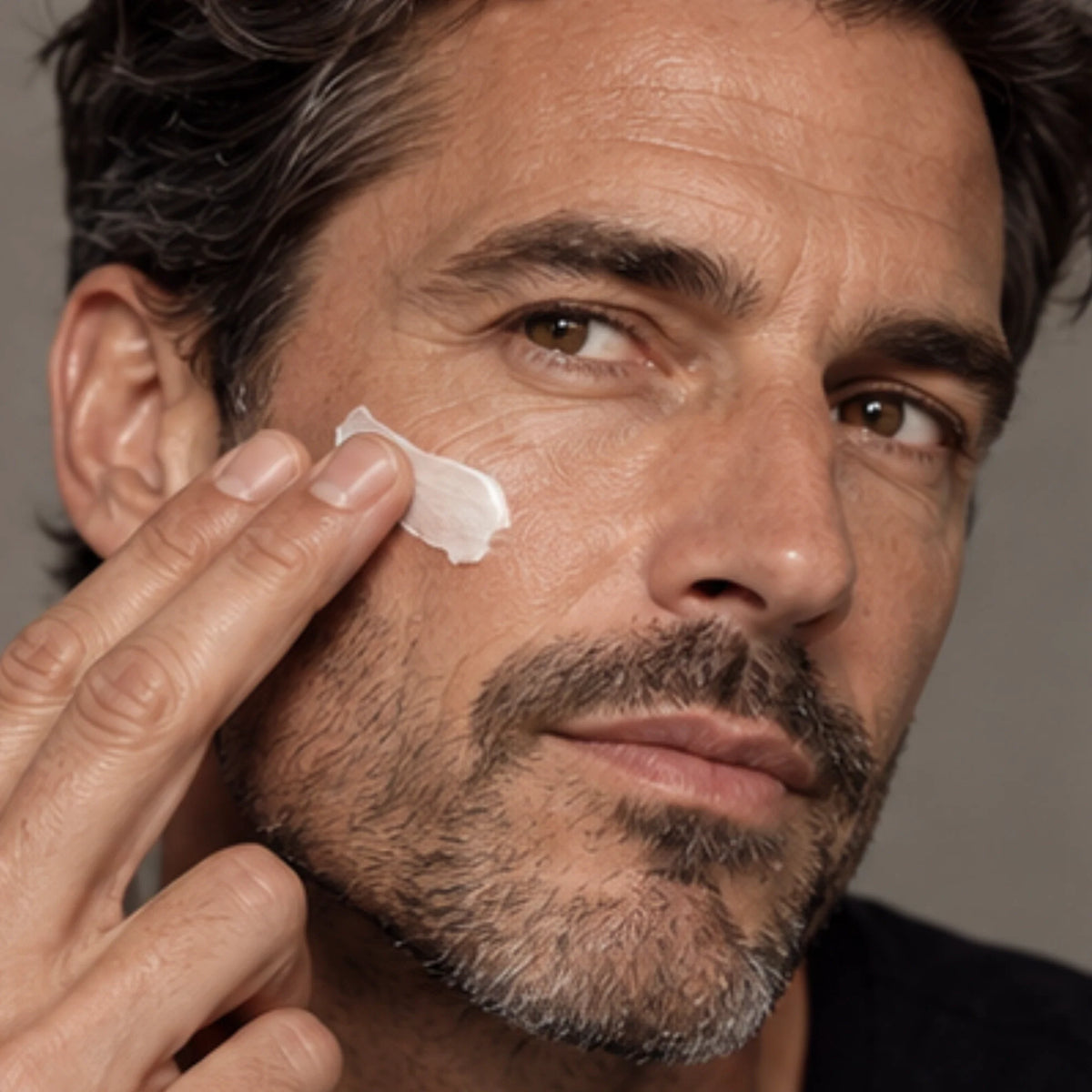 Sovereign Structure is a high-performance night cream for men designed to firm, smooth and strengthen maturing skin while you sleep. Made especially for men over 40, this fast-absorbing overnight treatment targets fine lines, loss of firmness, dryness and tired-looking skin—without a complicated skincare routine.