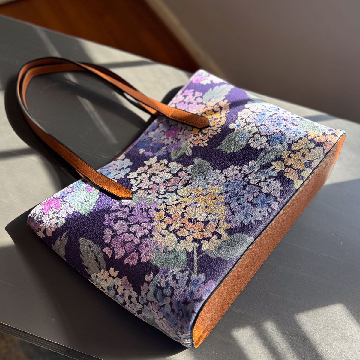 endless hydrangea carryall in vegan leather