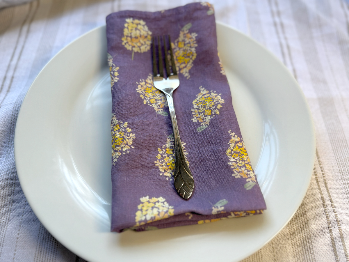 golden hydrangea clusters linen napkins