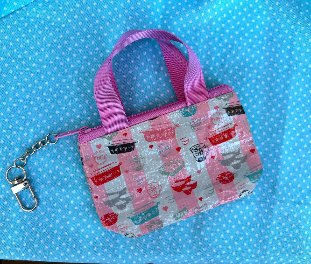 Mini Tote Bag Charm: Vintage Pyrex Kitchen Bowls, Zipper Pouch keychain