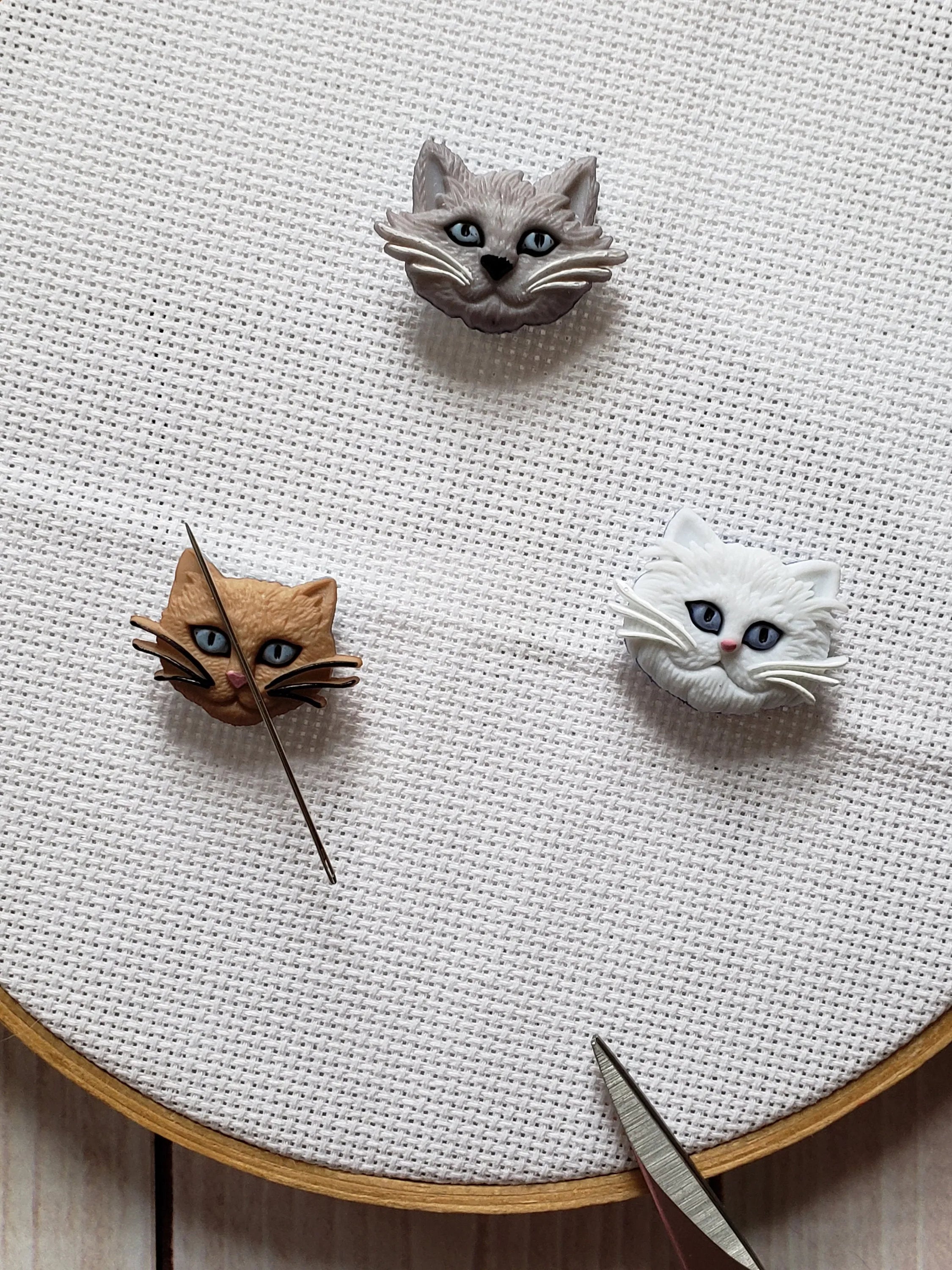 Cute Cat Needle Minder
