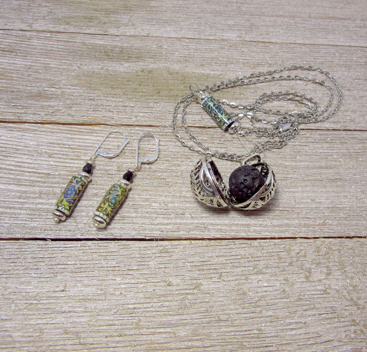 Diffuser Necklace featuring a floral pendant and lava bead for essential oil jewelry, designed for aromatherapy and as a thoughtful gift for her.