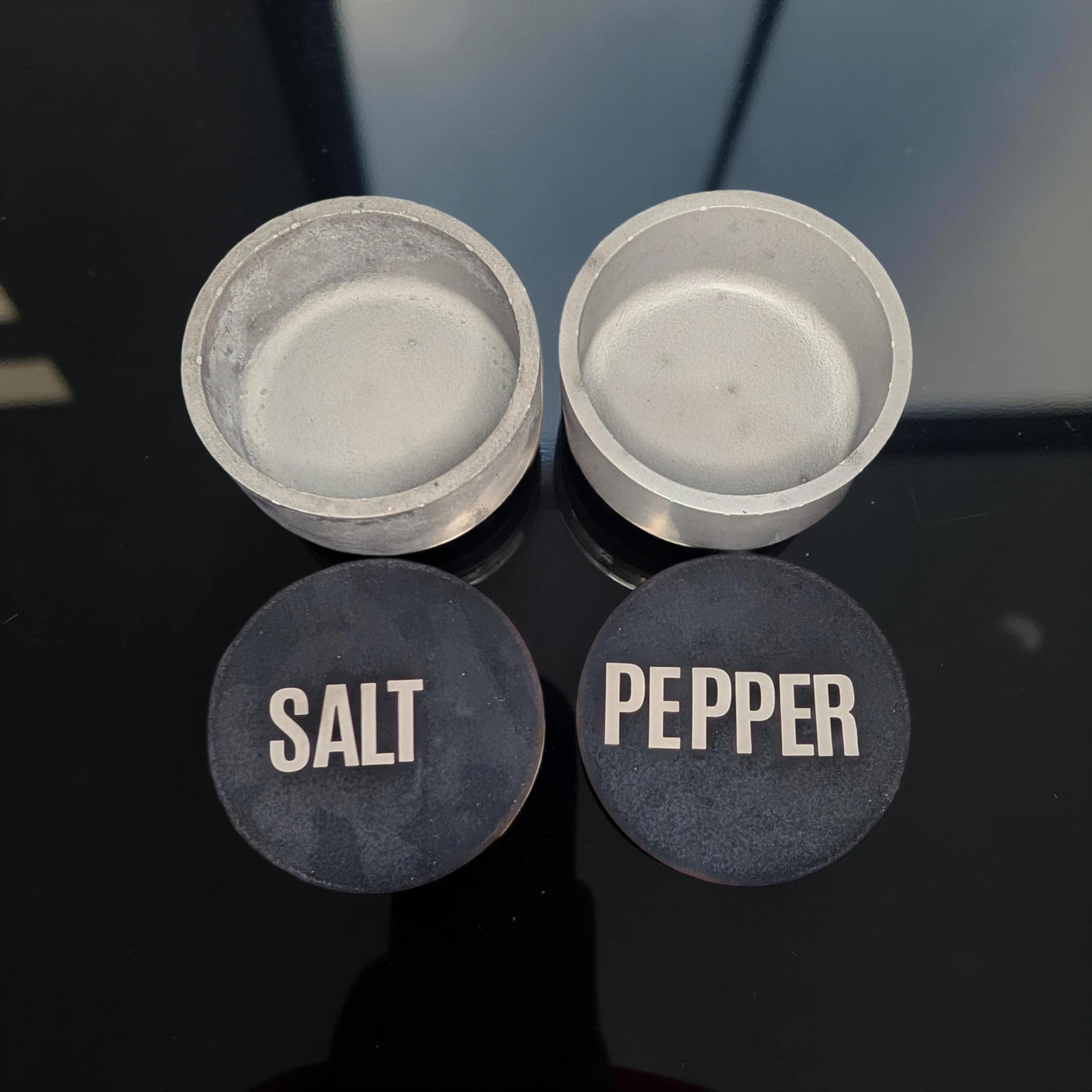 Modern Concrete Salt & Pepper Cellar Set with Lids – Industrial Kitchen Storage