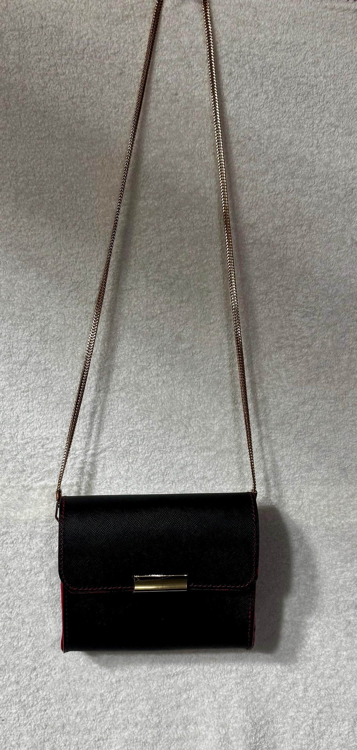 Designer Italian Black and Red Leather Purse with Gold Chain and Magnetic Closure