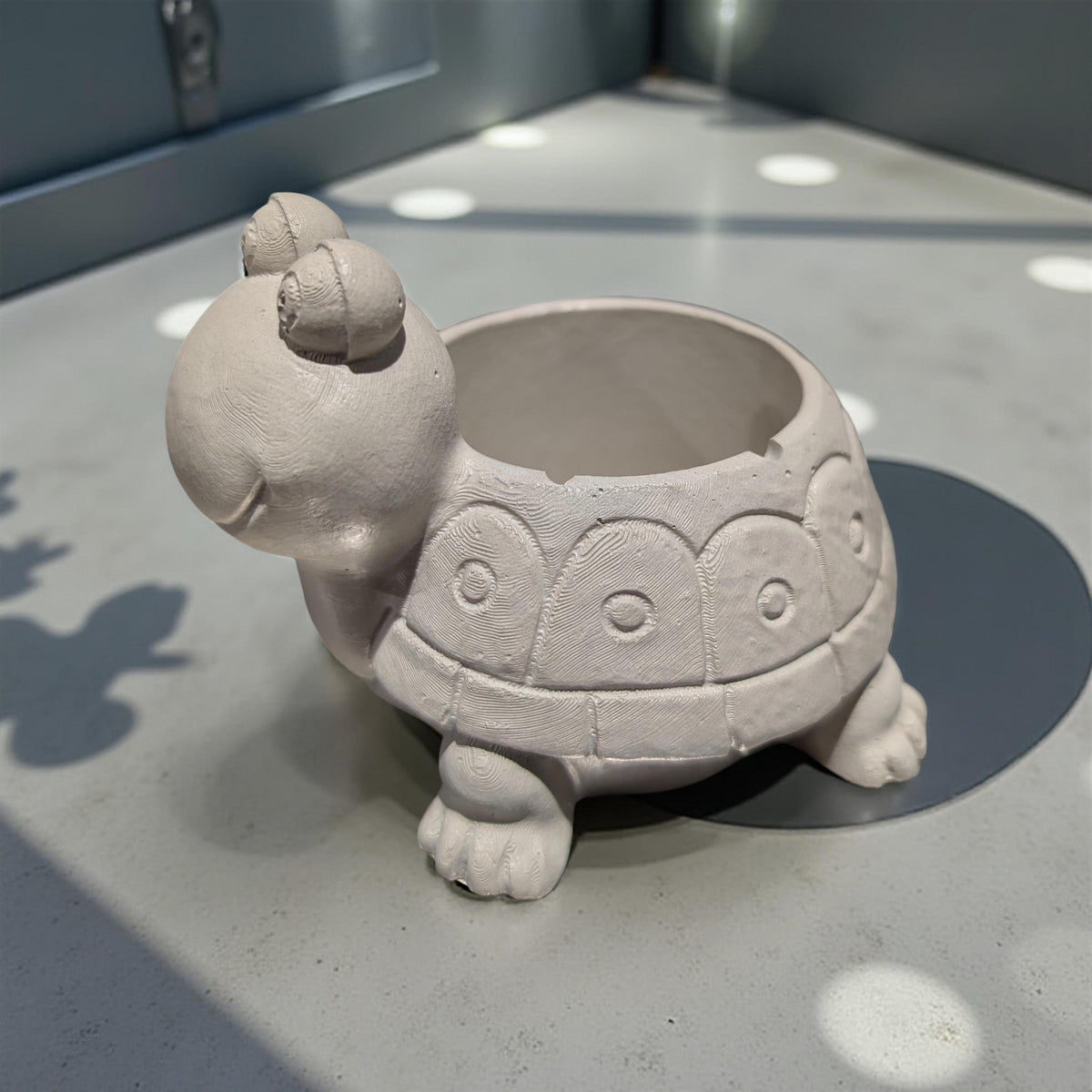 Smiling Concrete Turtle Planter(Indoor/Outdoor Use)