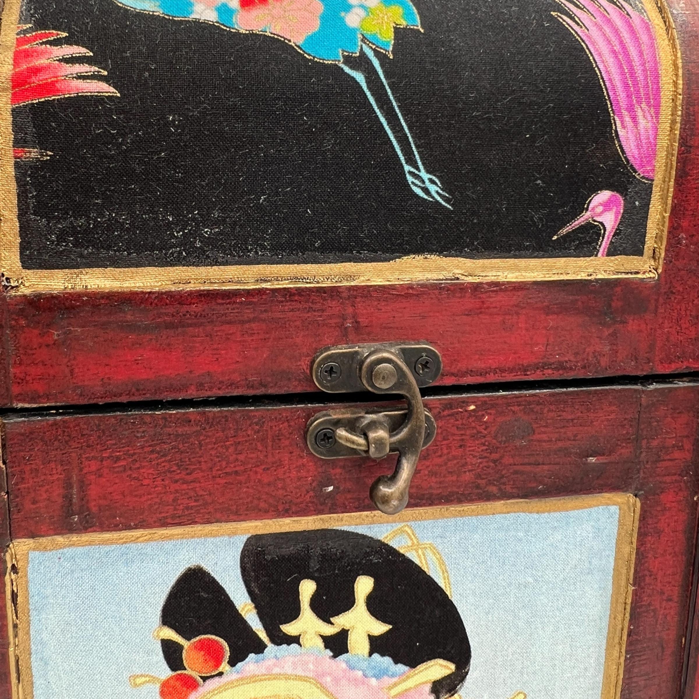 Vintage Japanese Wine Carrier, Decoupaged Kimono Fabric, Gold Leaf Trim, Geisha Gift Box
