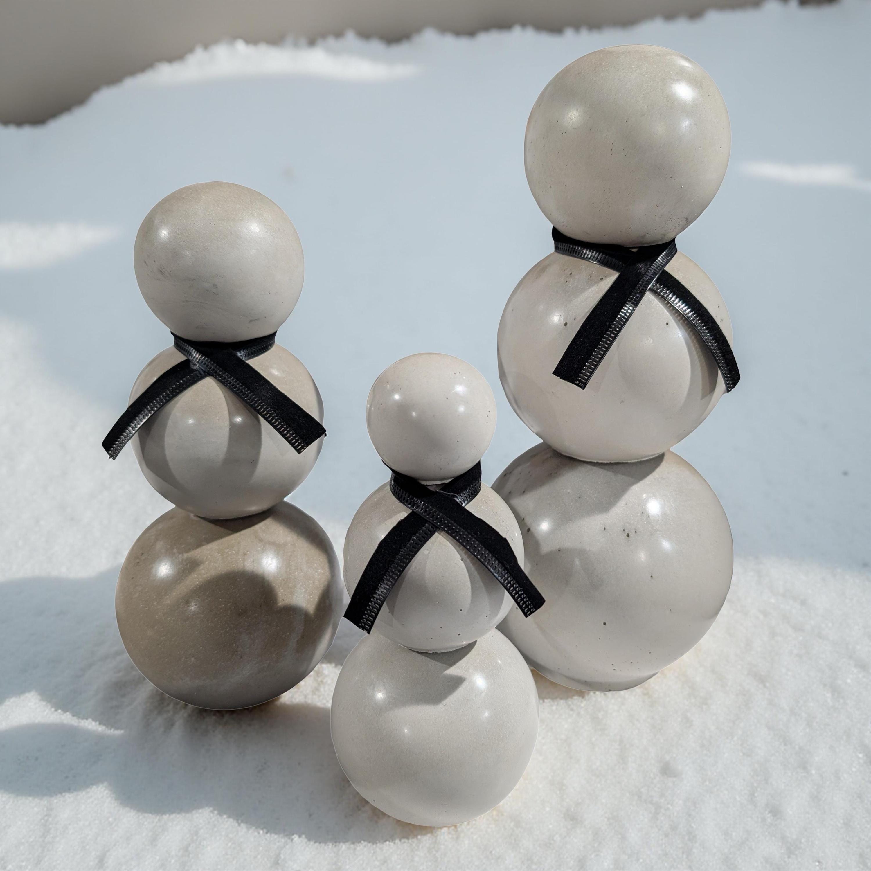 Handmade Concrete Snowman Set – Modern Minimalist Winter Décor