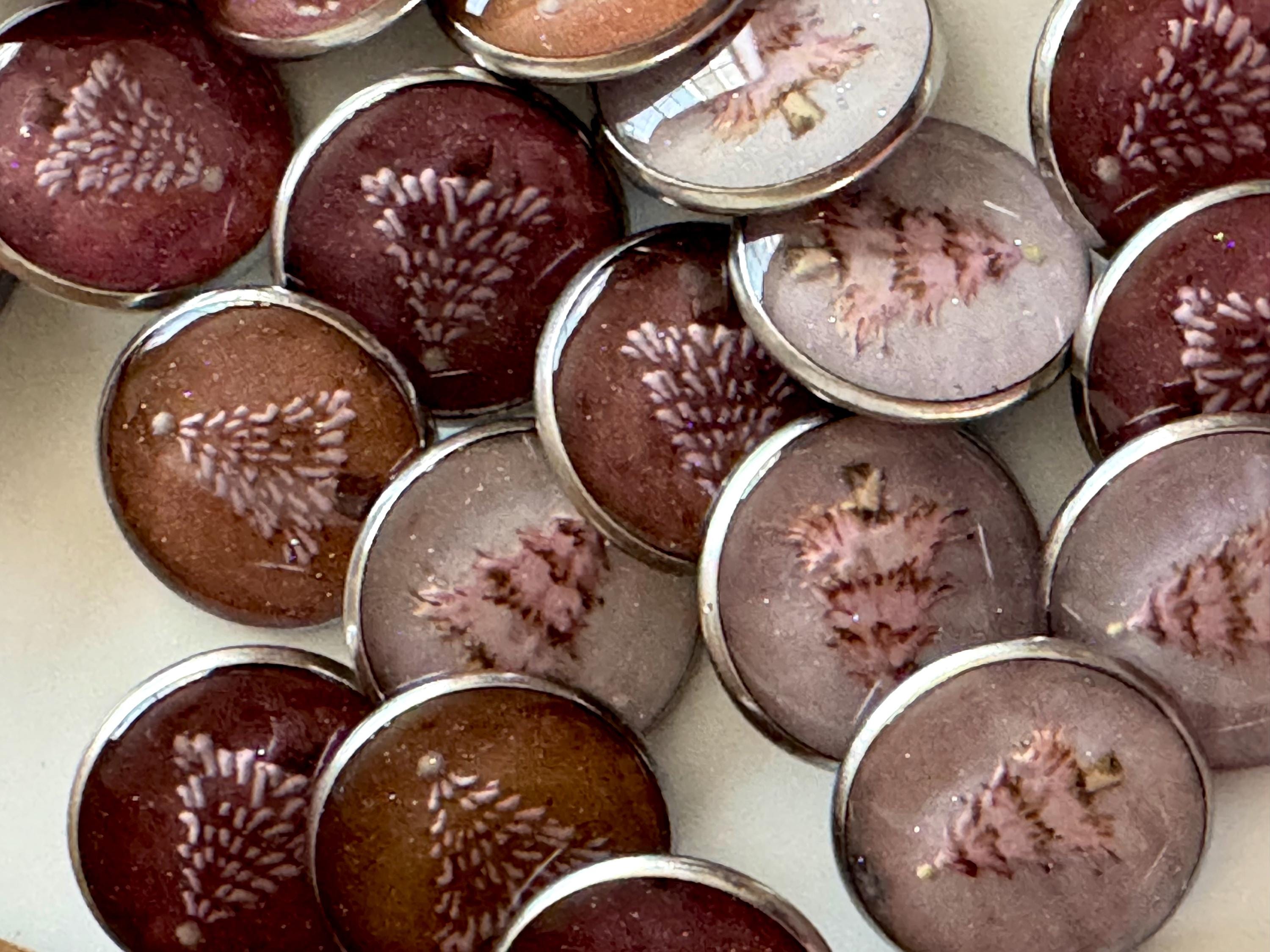 Medium Round Buttons - Snowy Pink Winter Trees with Glitter - 16mm