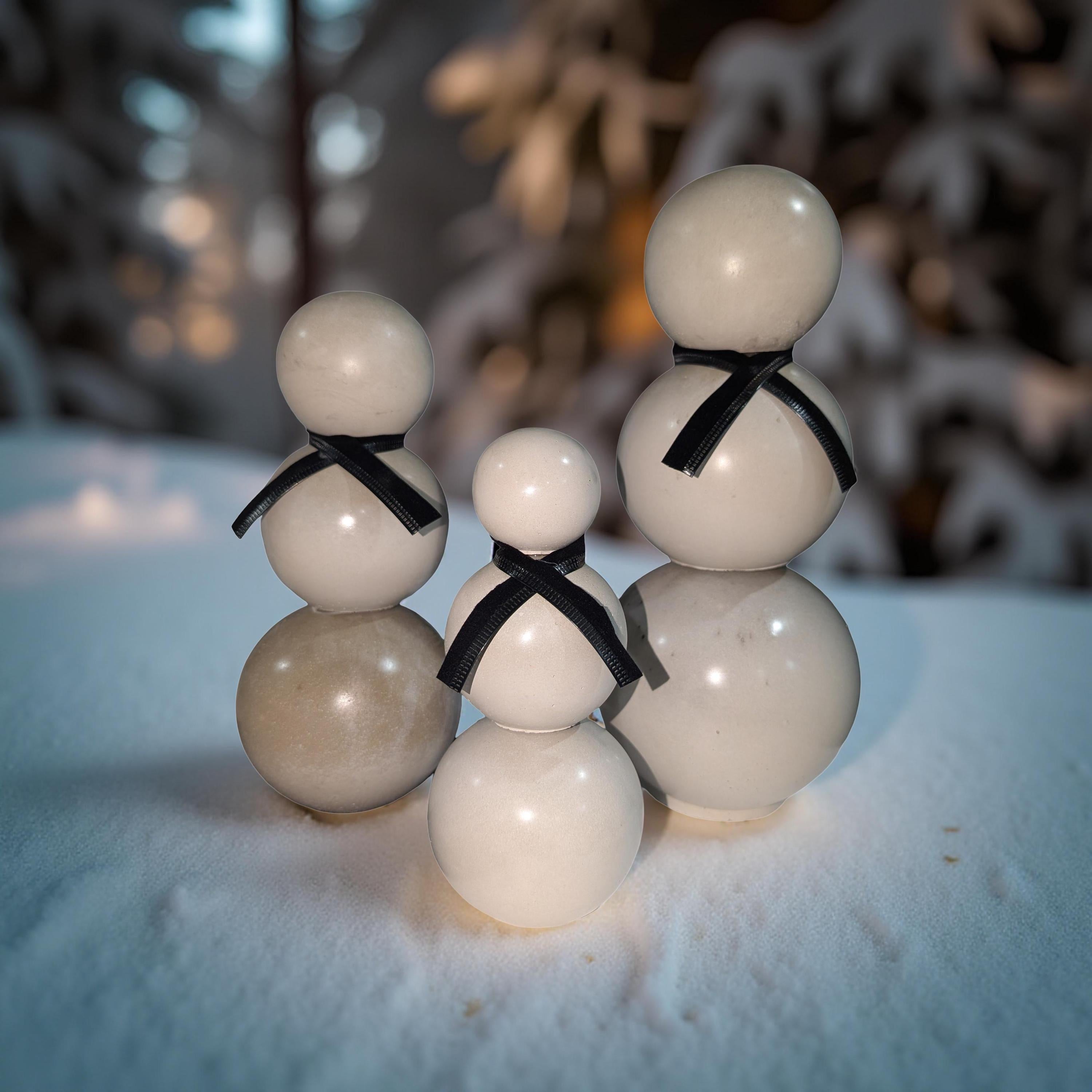 Handmade Concrete Snowman Set – Modern Minimalist Winter Décor