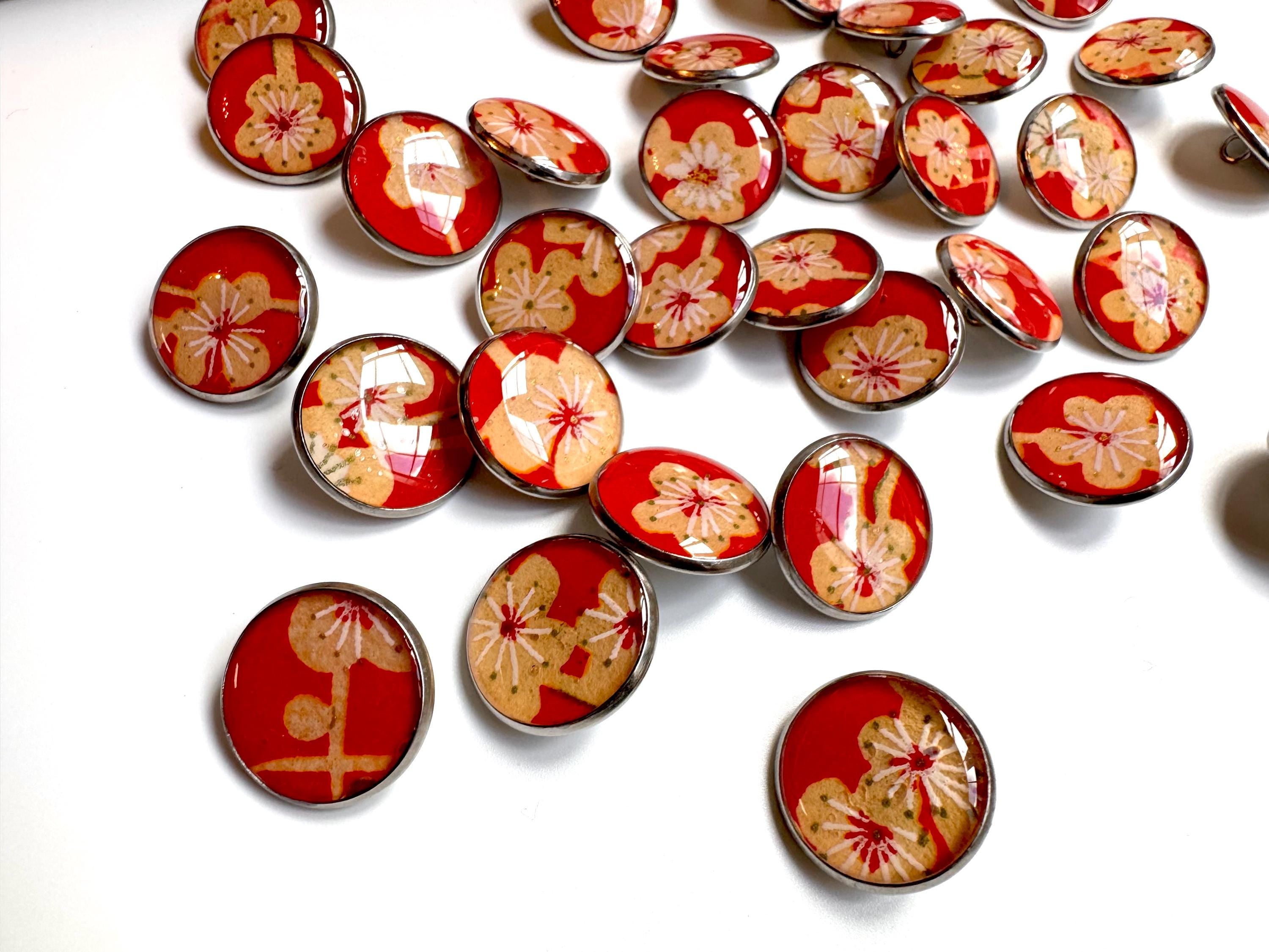 Medium Round Buttons - Cream Flowers on Bright Red Background - 16mm