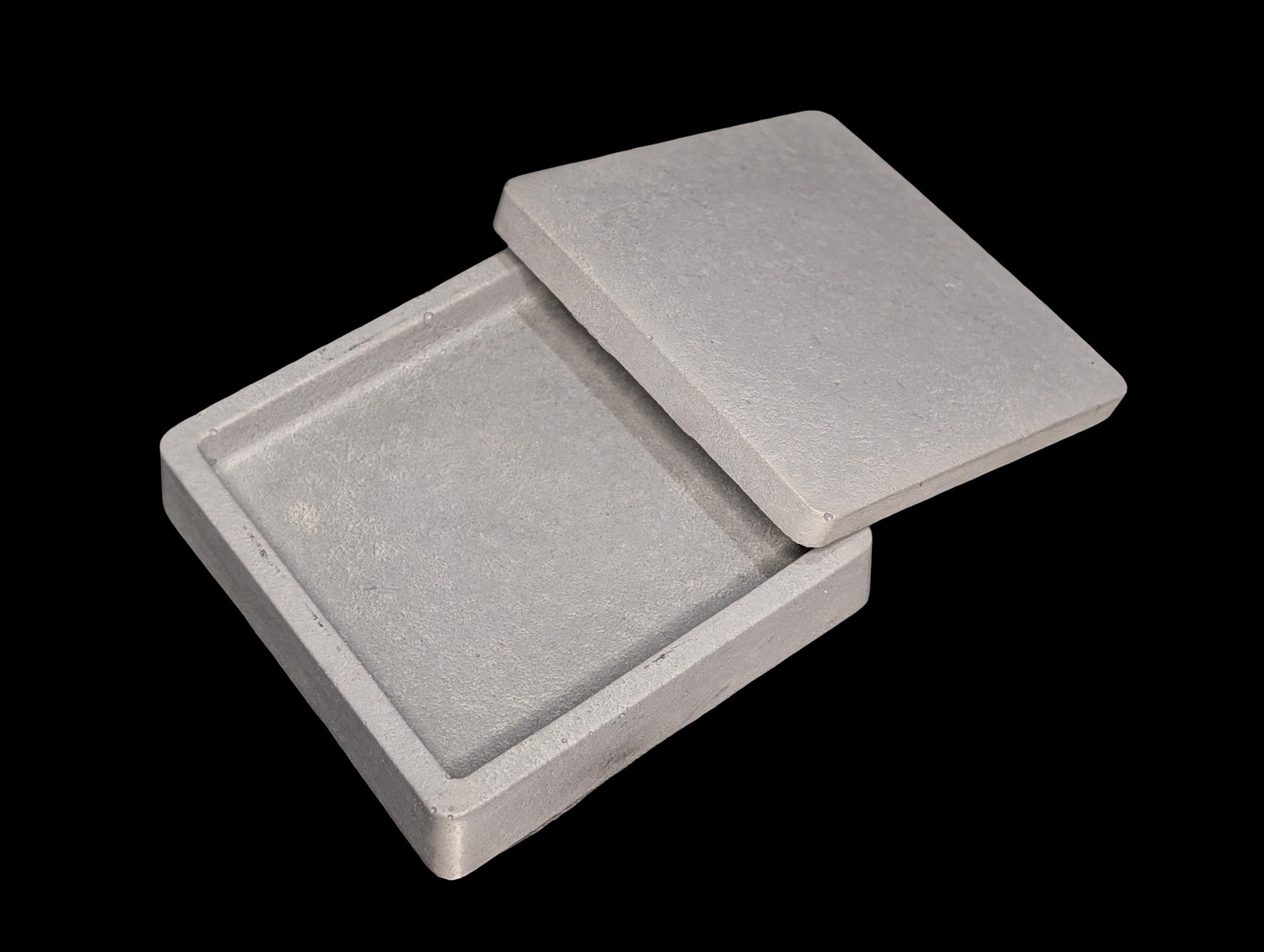 Minimalist Concrete Box with Free-Floating Lid | Modern Industrial Storage