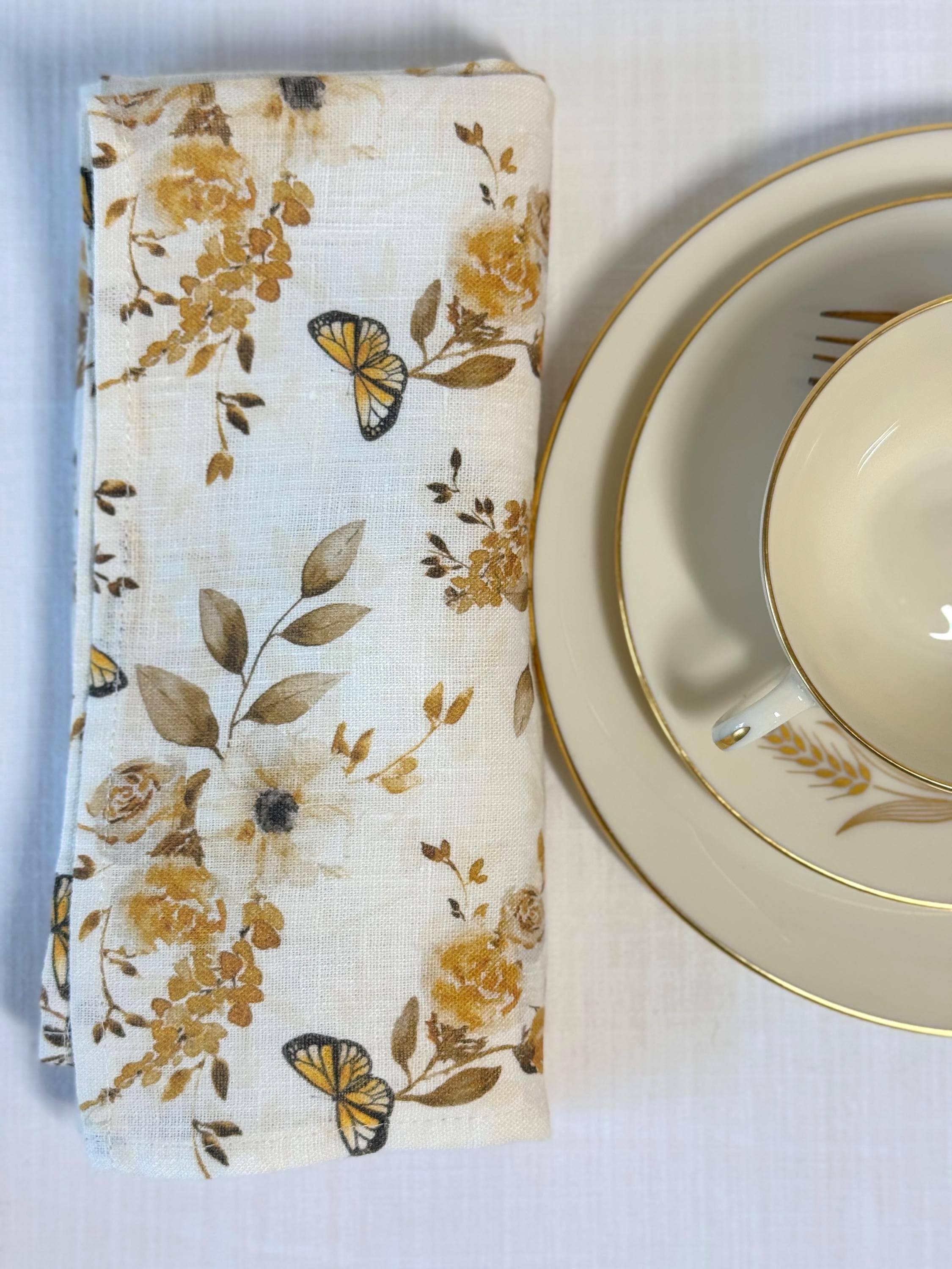 Golden Floral Napkins – Linen Napkin Set – Warm Botanical Table Decor