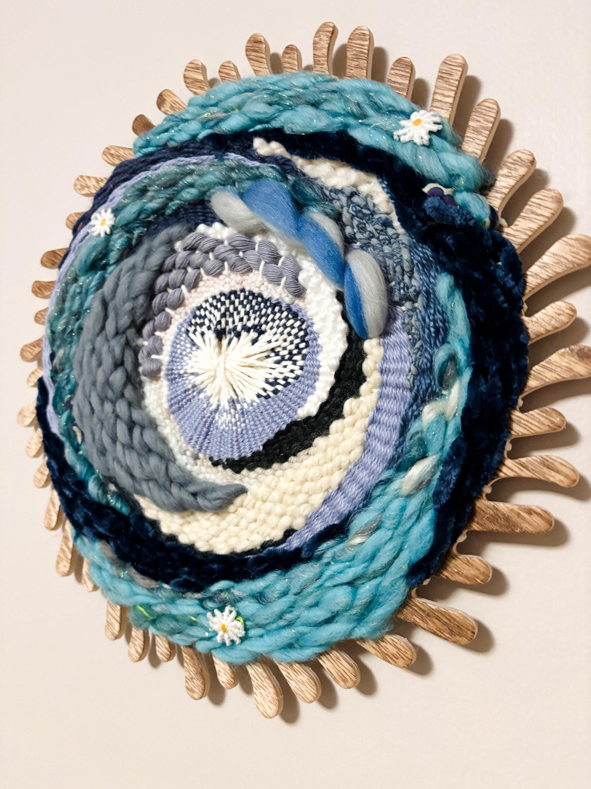 Blue with White Daisies circle woven wall hanging, weaving, home decor, fiber art, boho, colorful