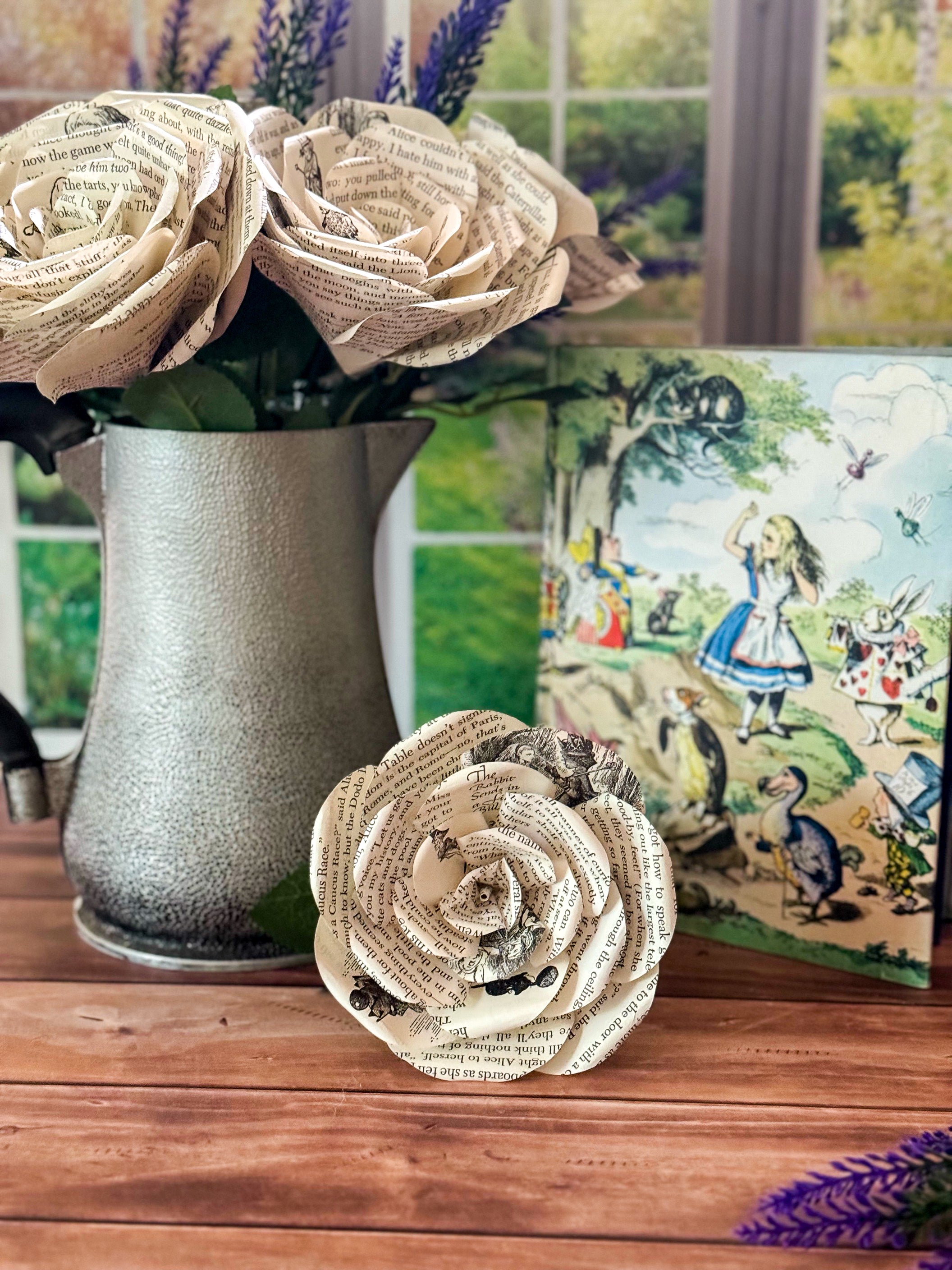Alice in Wonderland Single Rose — Medium