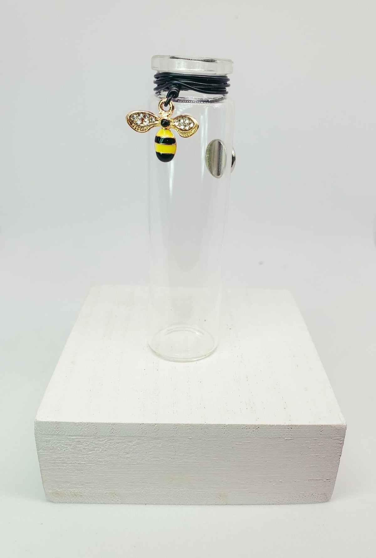 Prop Station - Bee