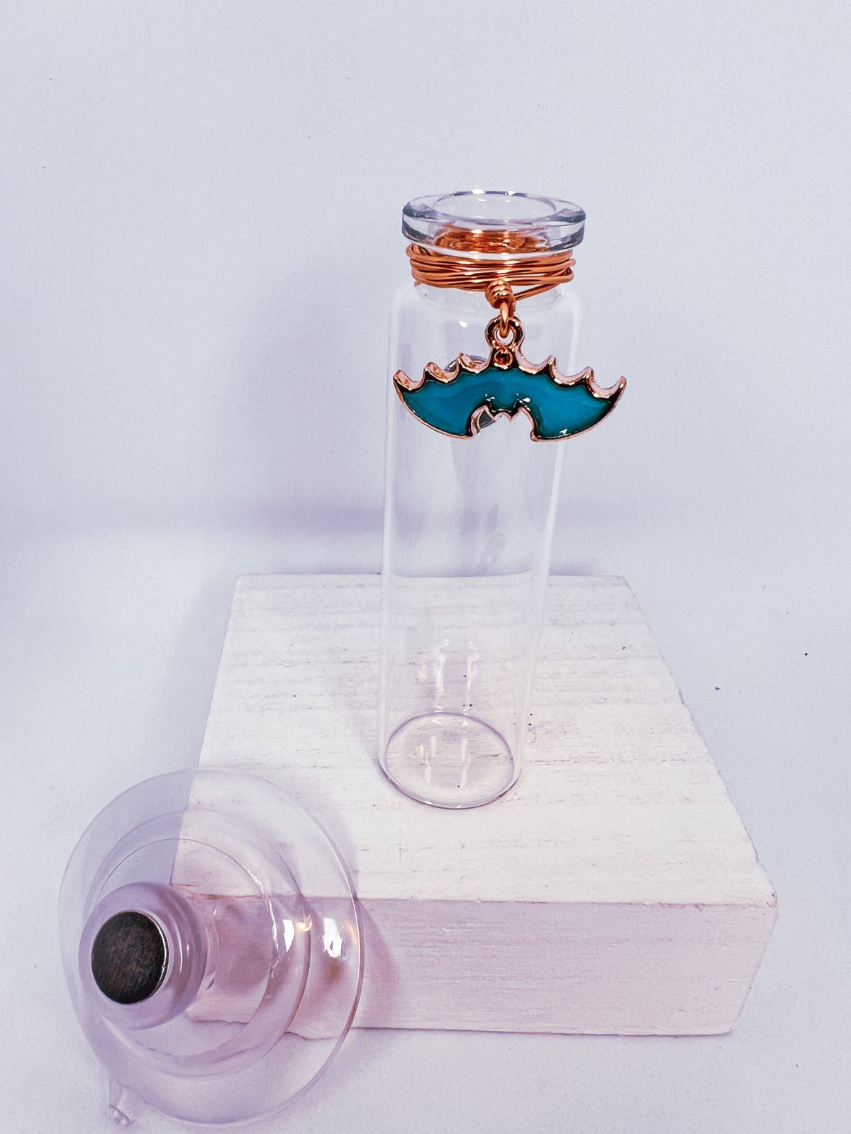 Magnetic Prop Station - Glittery Bats