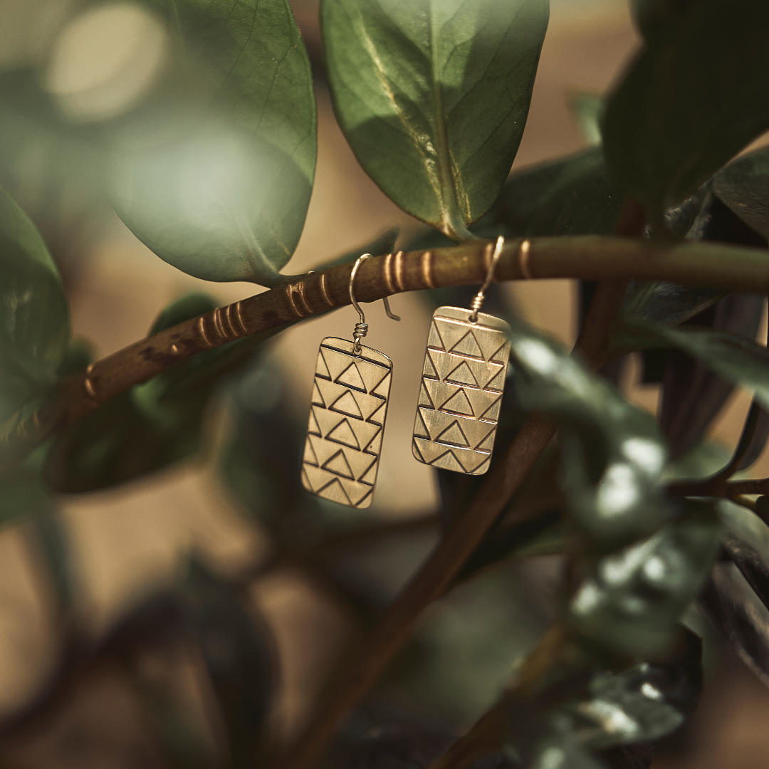 Niho Manō Earrings