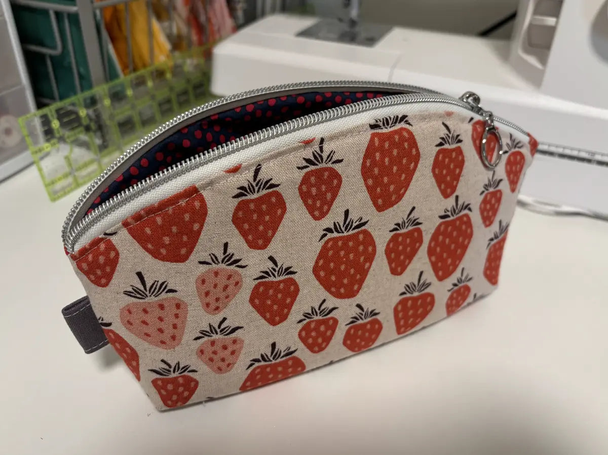 Medium Curved Top Zipper Pouch | Makeup or Travel Pouch