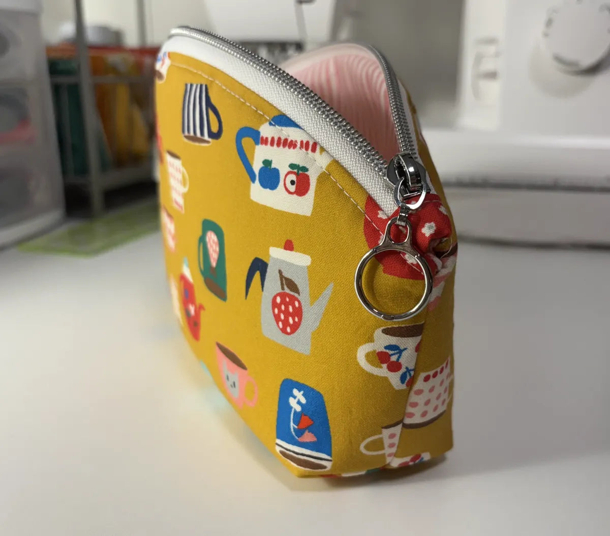 Medium Curved Top Zipper Pouch | Makeup or Travel Pouch