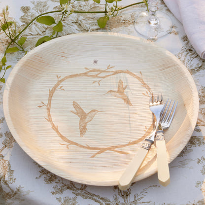 maaterra compostable palm leaf plate with Hummingbird Wreath design