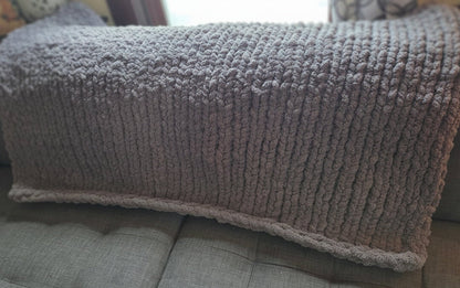 Solid Color Chunky Blanket - Regular Knit - Large (50x70in)