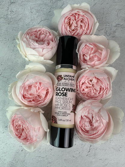 GLOWING ROSE Featherlight Face Serum with Rose &amp; Immortelle