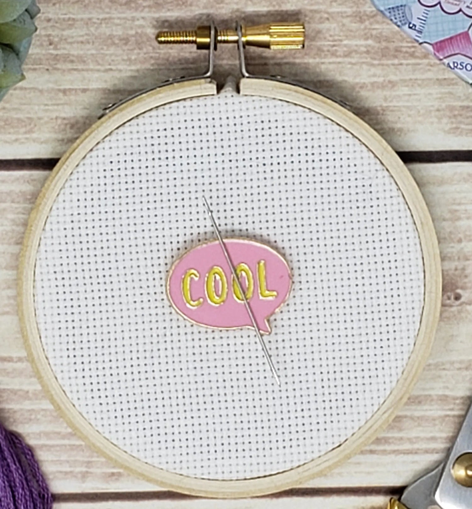 Cool Thought Bubble Needle Minder