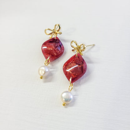 Crimson Agate Pointed Drop