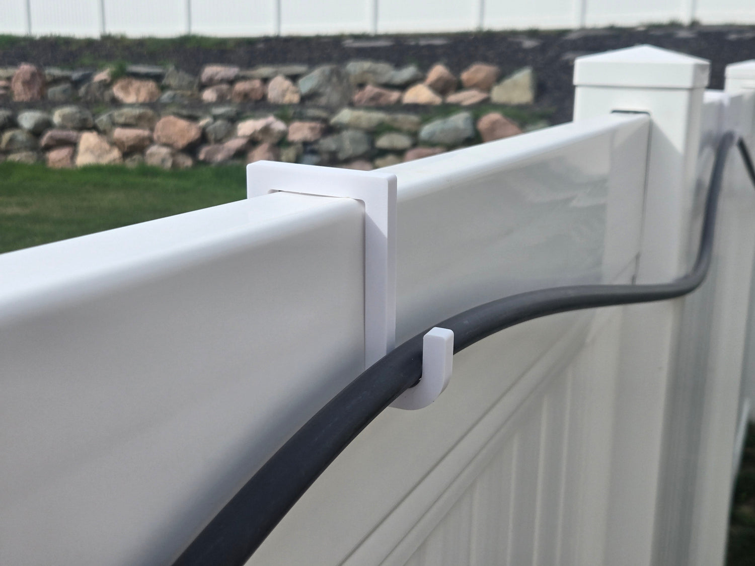 No-drill fence hook for garden drip irrigation (sets of 5 or 10), custom sizes available