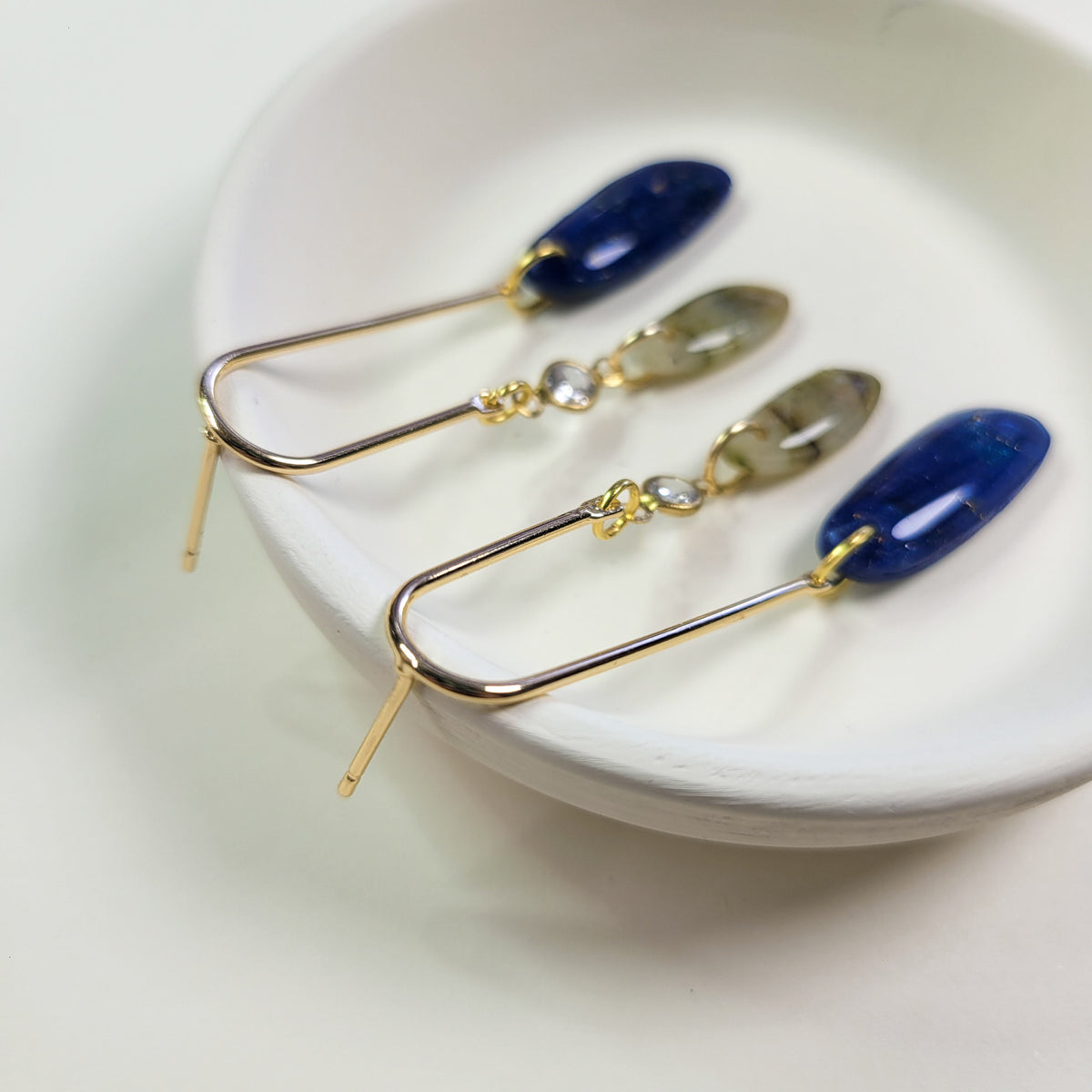 Lapis Assymetrical