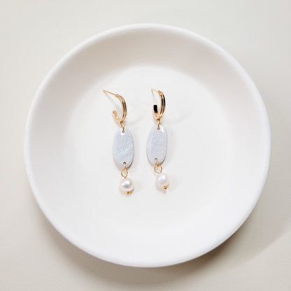Textured Pearl Mini Oval