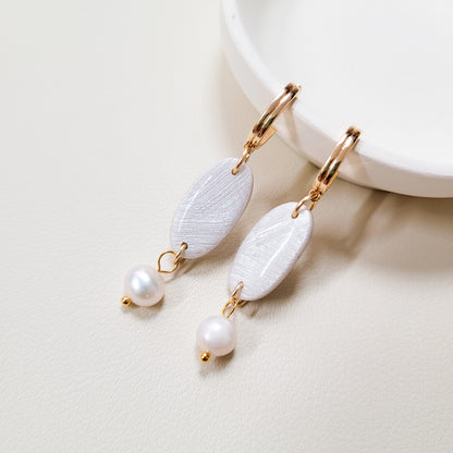 Textured Pearl Mini Oval