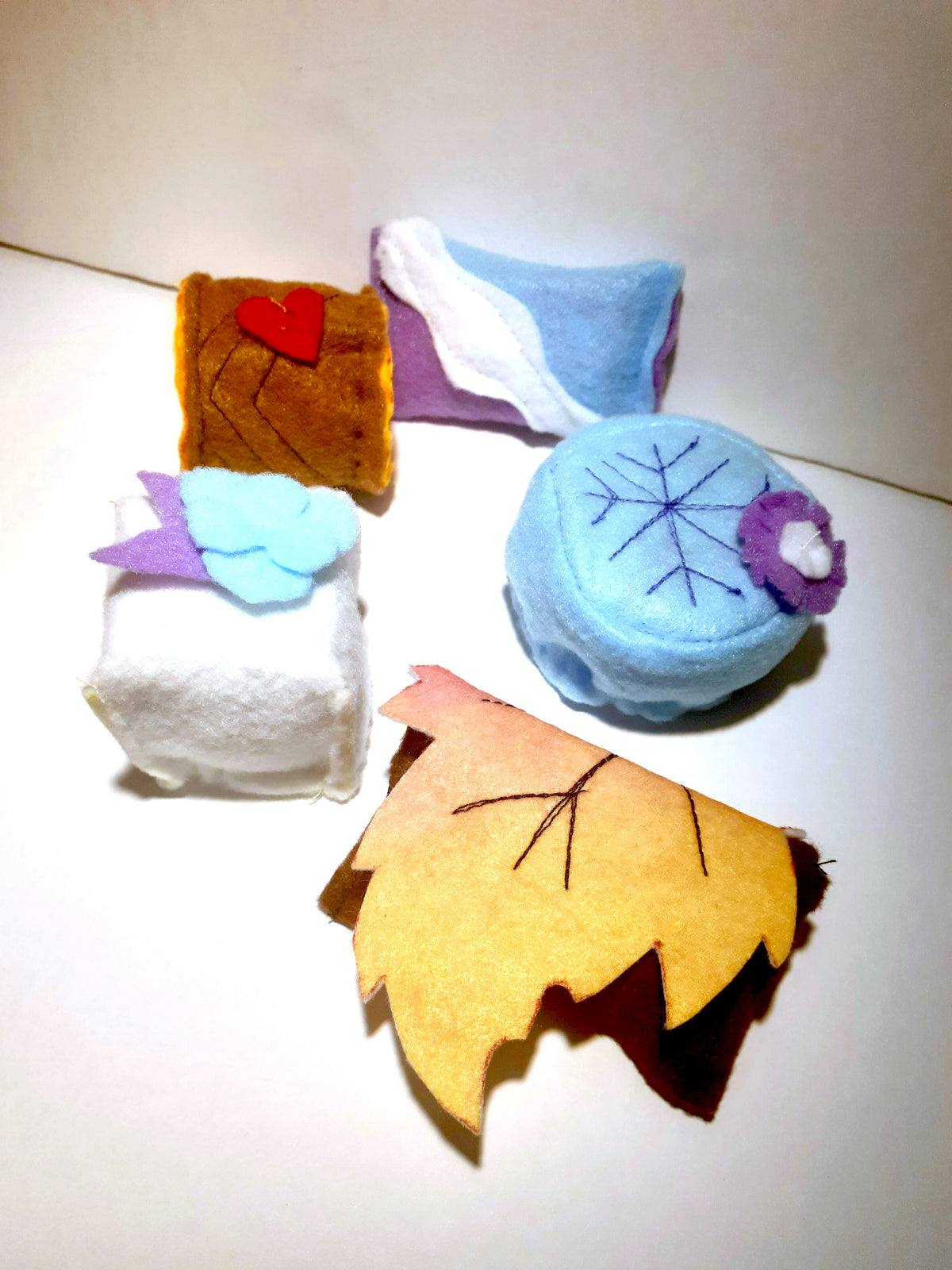 Wagashi Cat Toys 5pk (Fall/Winter)