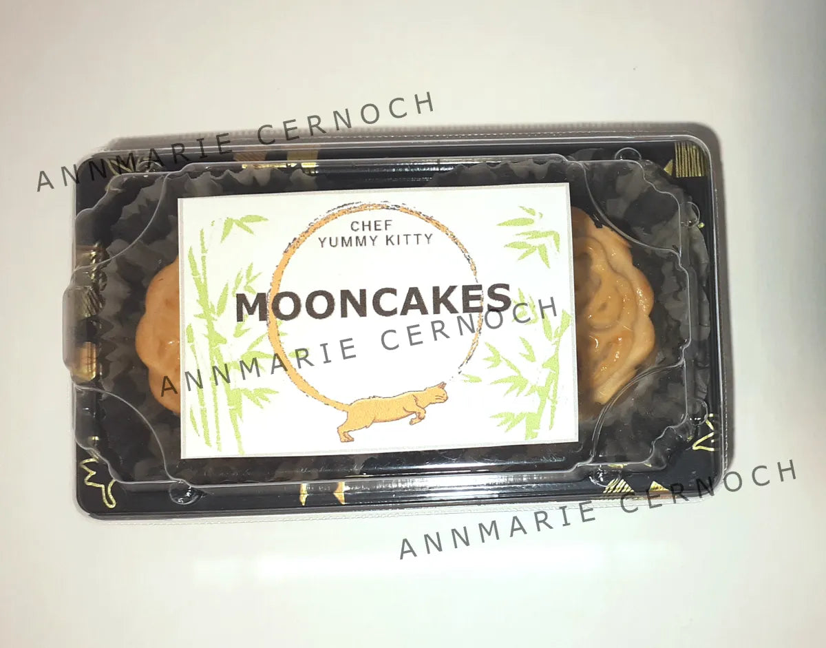 Mooncakes 2pk (Red Bean, Cinn/Vani, Choco, Coconut)