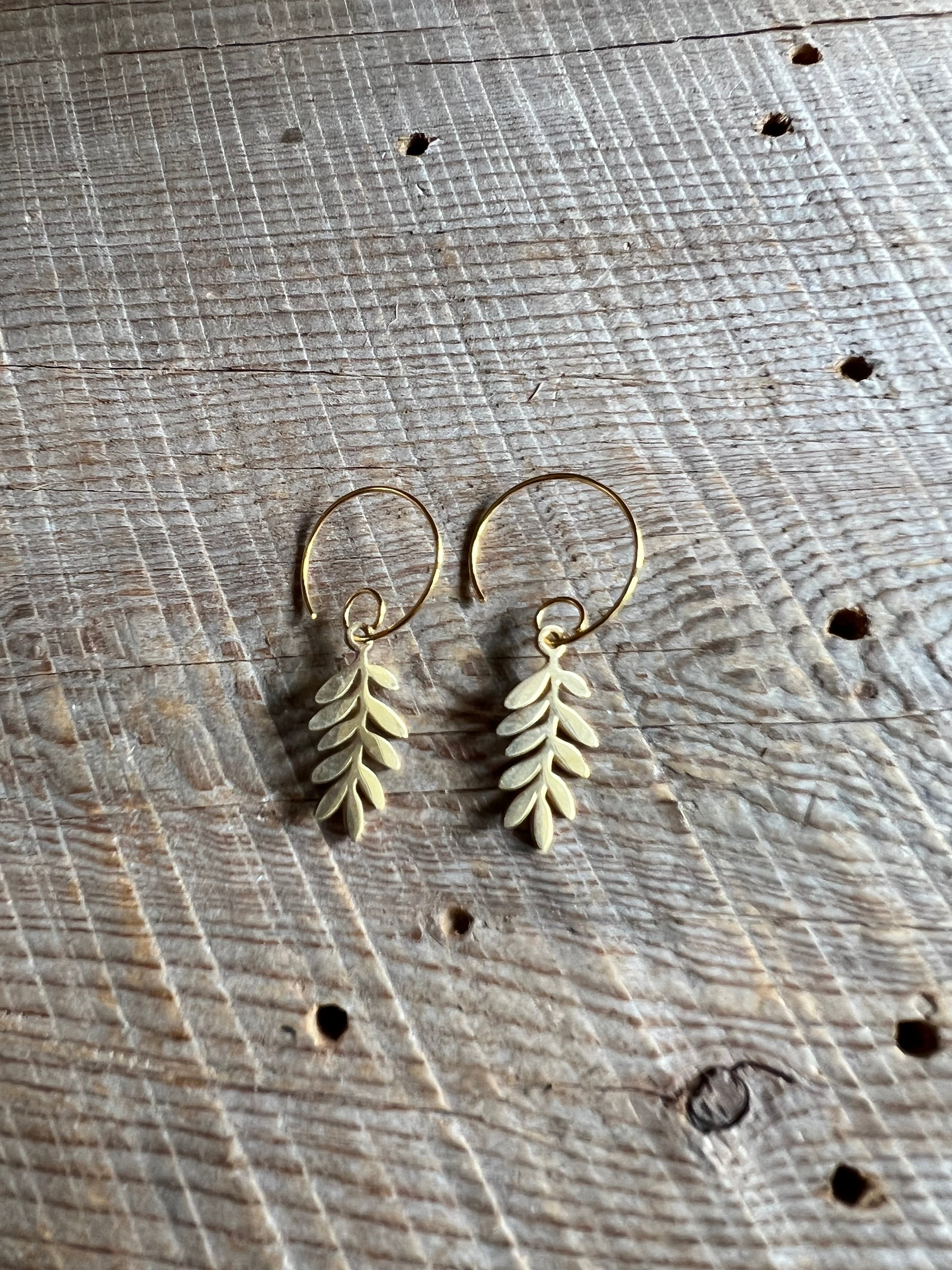 SariBlue® Sweet Leaf Earrings