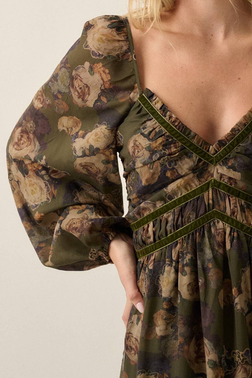 Floral-Print Velvet-Trimmed Bubble-Sleeve Maxi Dress