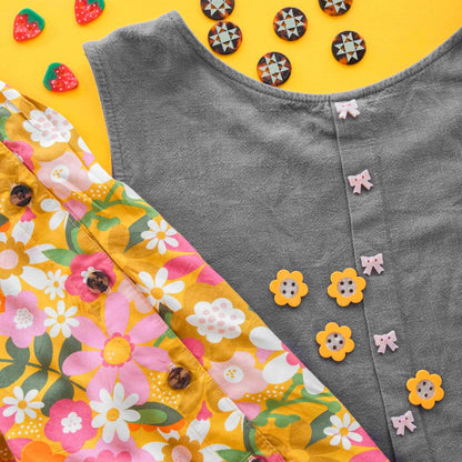 Yellow Daisy Large 1" Buttons